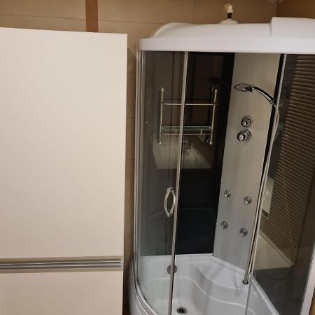 Garsoniera Rin Grand Hotel Boekarest Buitenkant foto